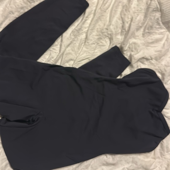 Bombshell - Picture 3 of 4